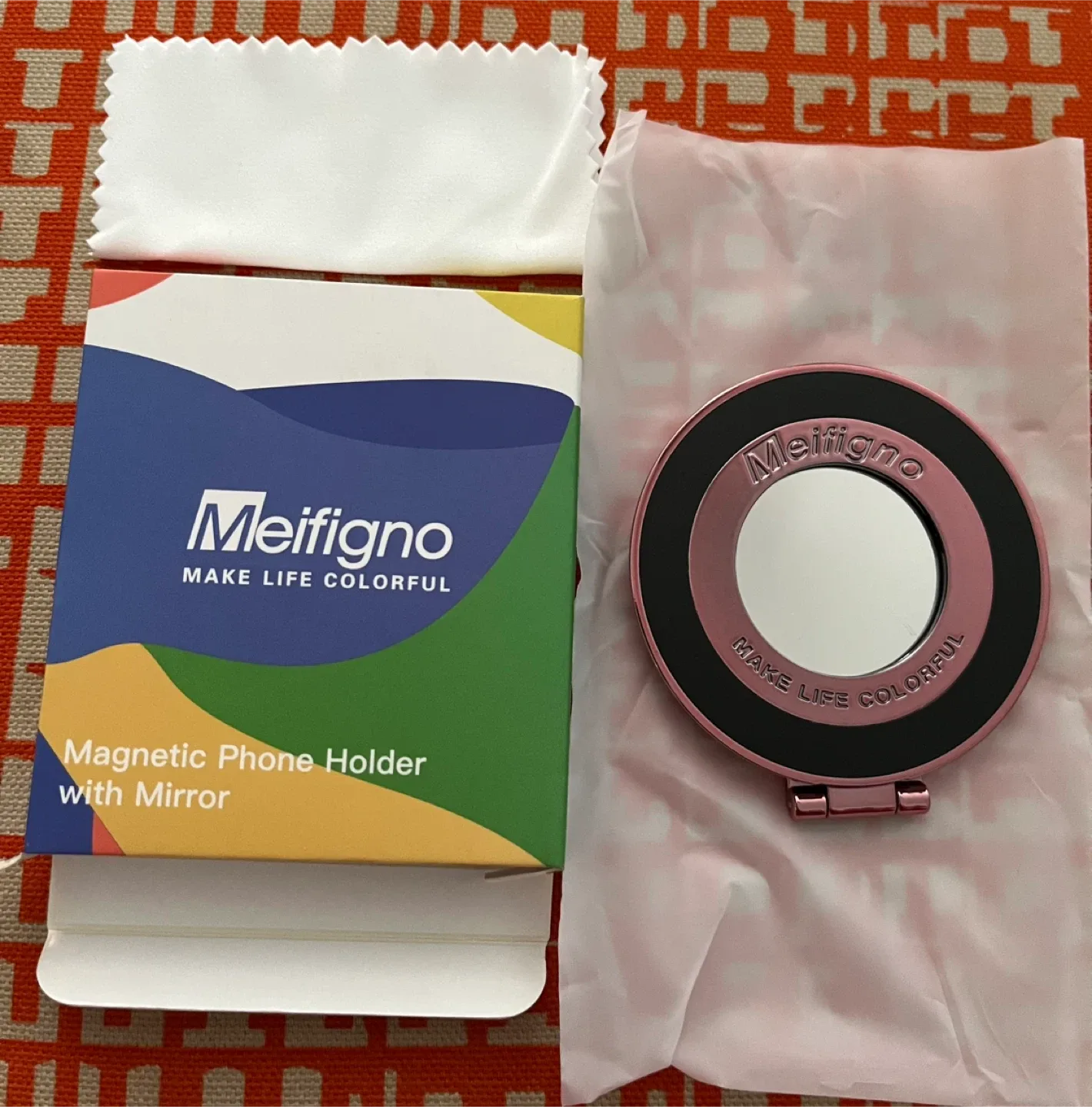 Meifigno Magnetic Phone Holder with Mirror - Rose Gold image indicator(2)