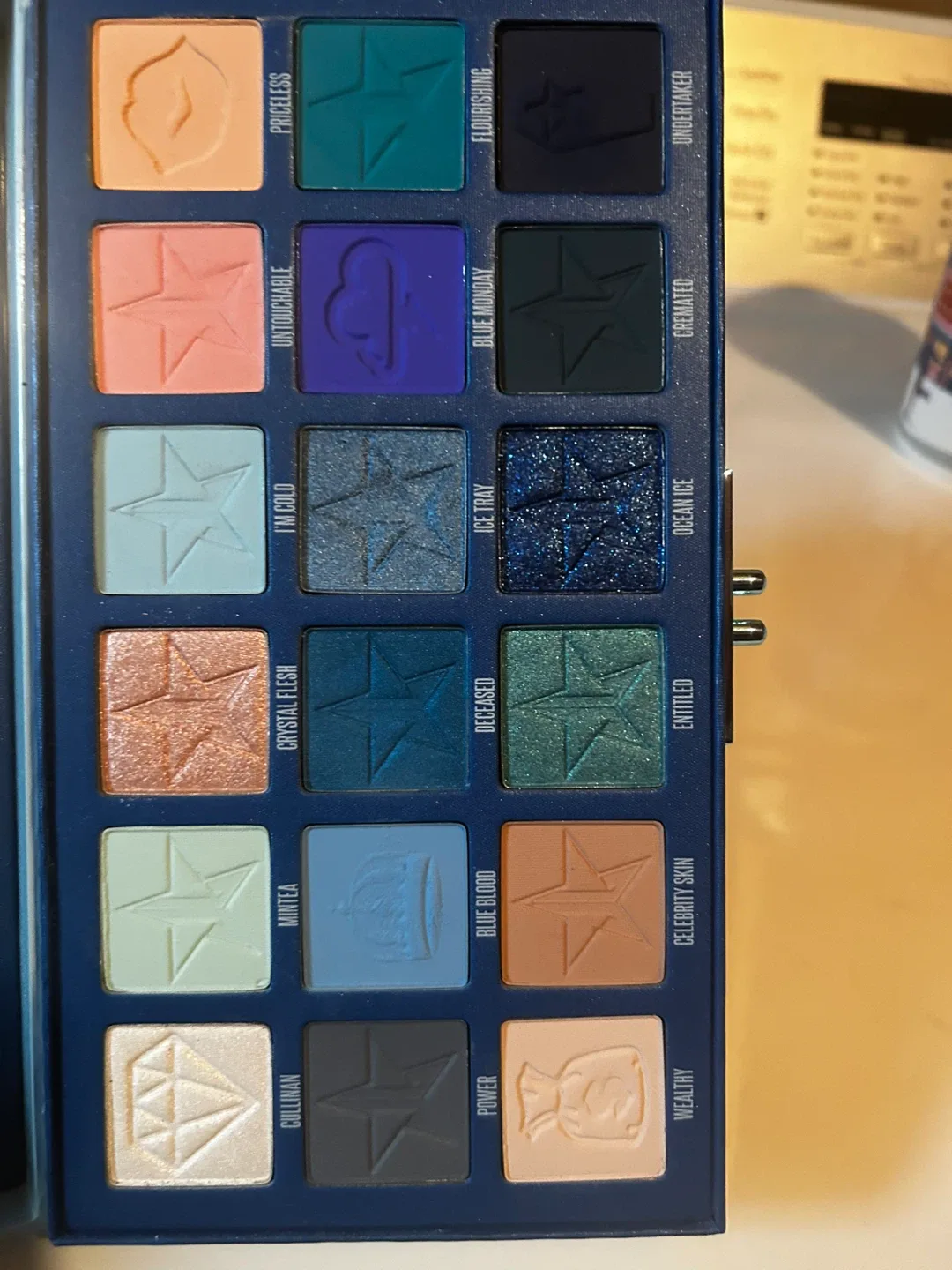 Jeffree Star Cosmetics Blue Blood Eyeshadow Palette