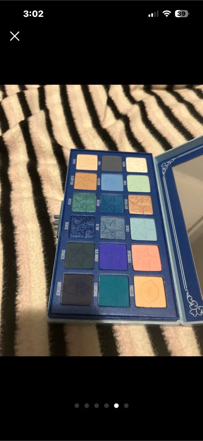 Jeffree Star Cosmetics Blue Blood Eyeshadow Palette image indicator(8)