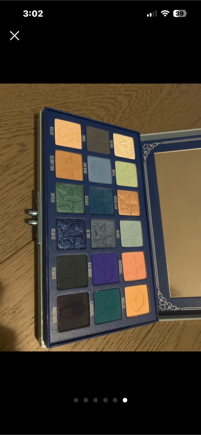 Jeffree Star Cosmetics Blue Blood Eyeshadow Palette image indicator(9)