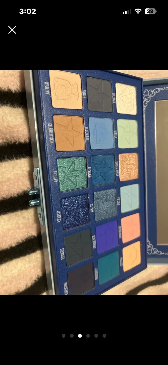 Jeffree Star Cosmetics Blue Blood Eyeshadow Palette image indicator(7)