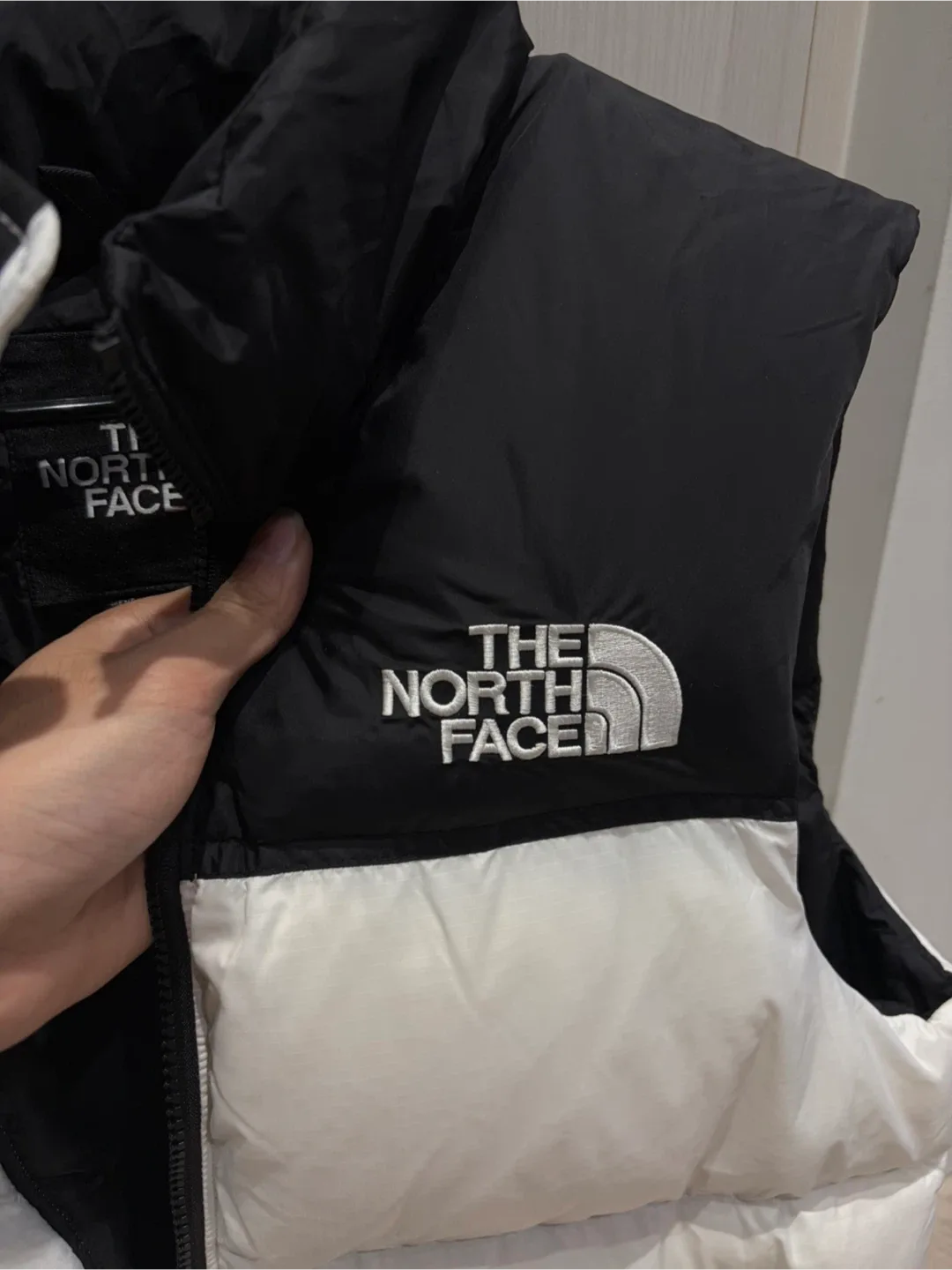 The North Face M 96 Retro Nuptse Vest - Size M image indicator(4)