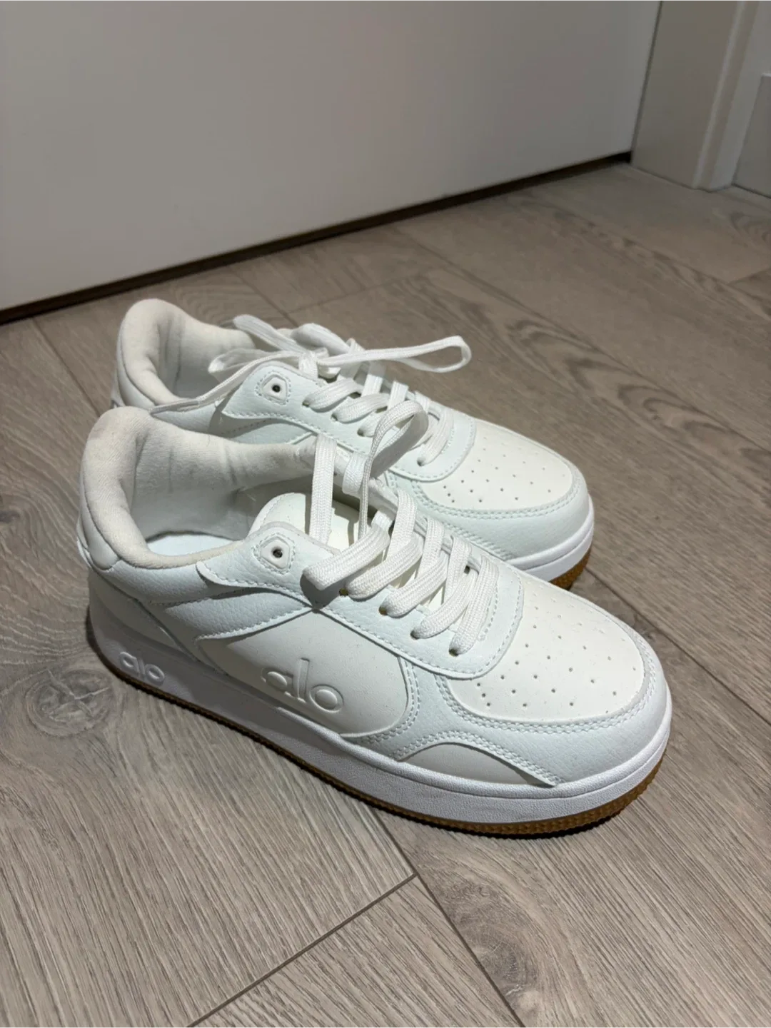 ALO White Sneakers US 6