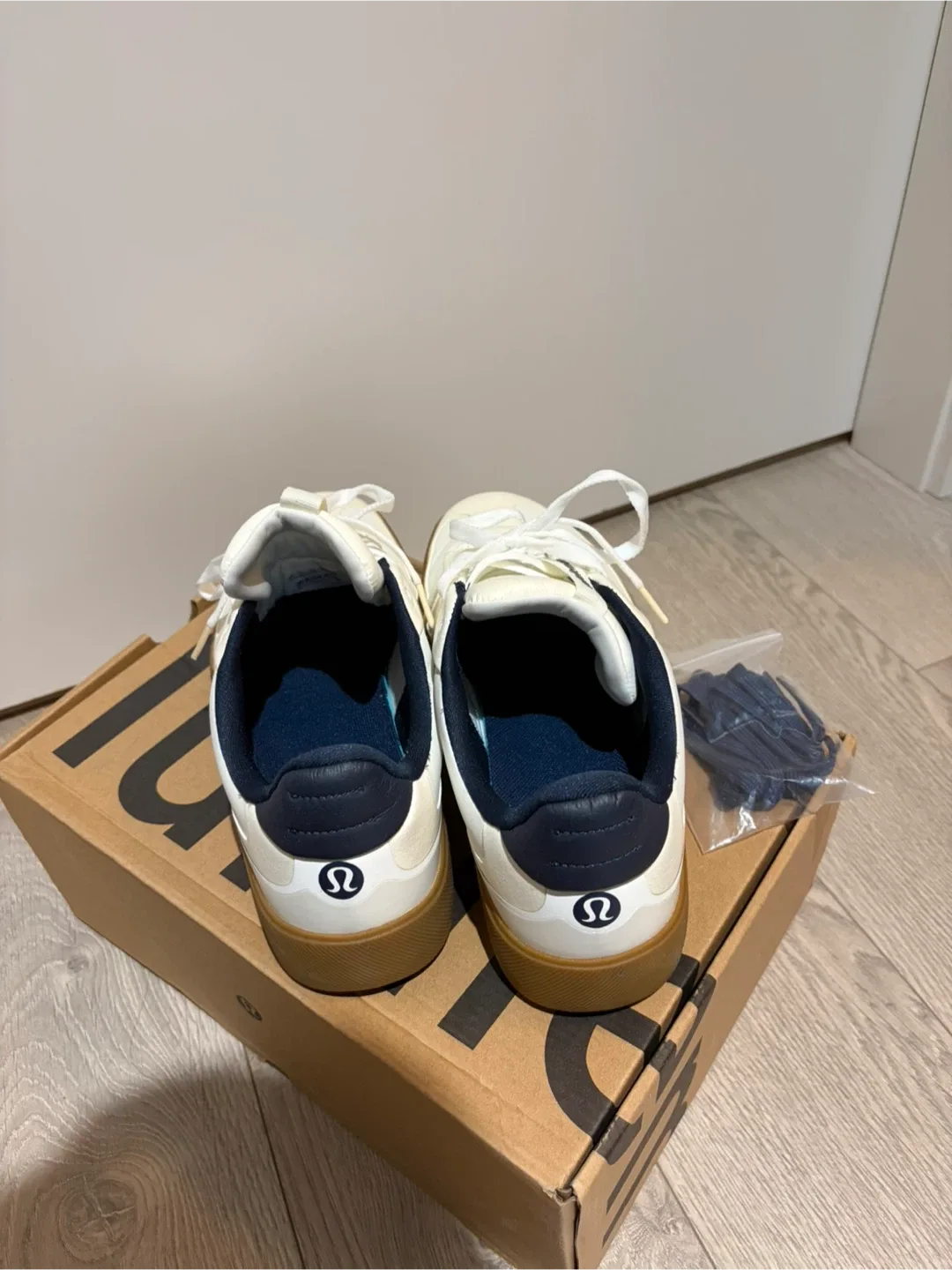 Lululemon Cityverse Men's Sneakers Size 11.5 image indicator(4)