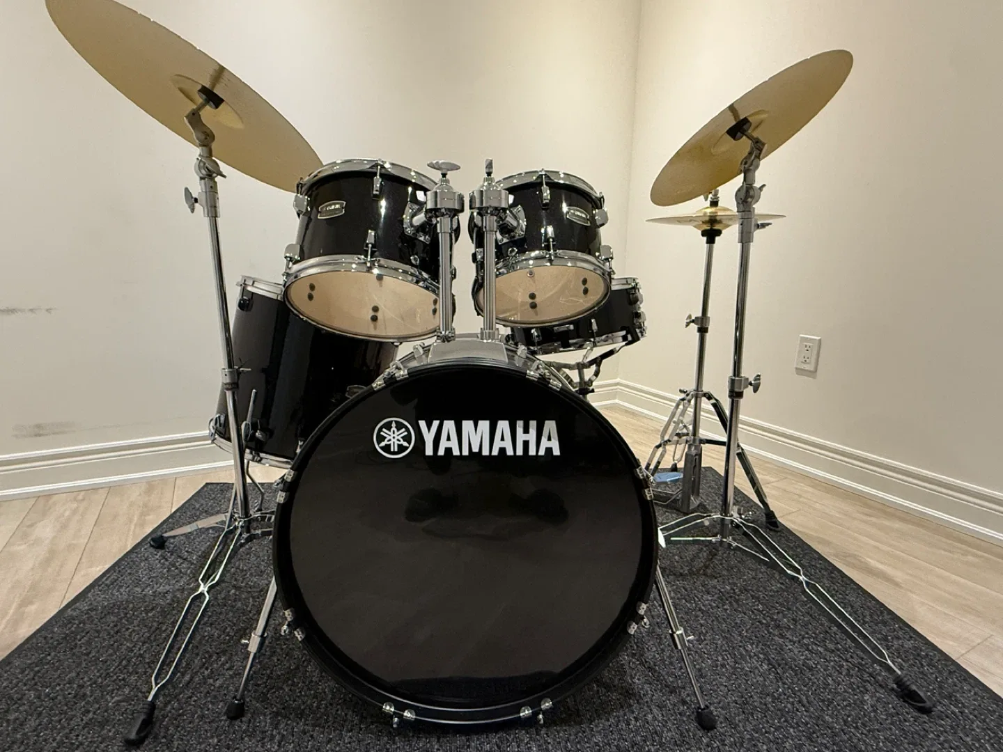 Yamaha Rydeen Drum Set - Black image indicator(2)