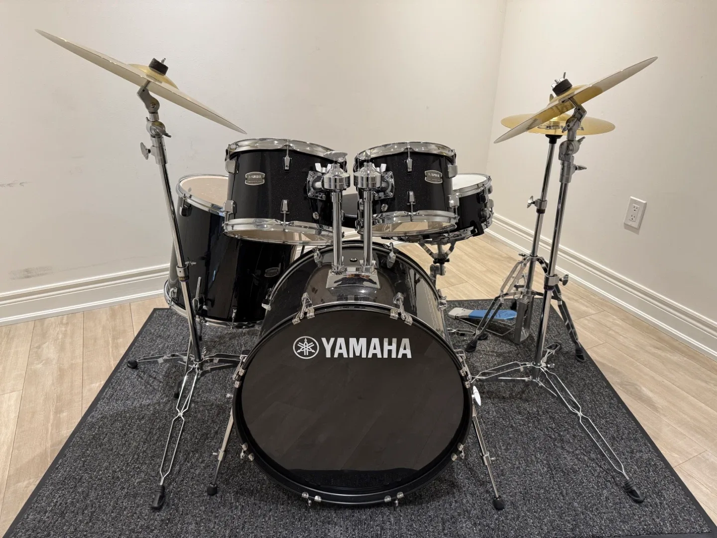 Yamaha Rydeen Drum Set - Black