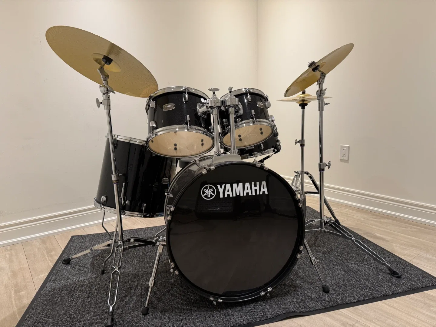 Yamaha Rydeen Drum Set - Black image indicator(4)