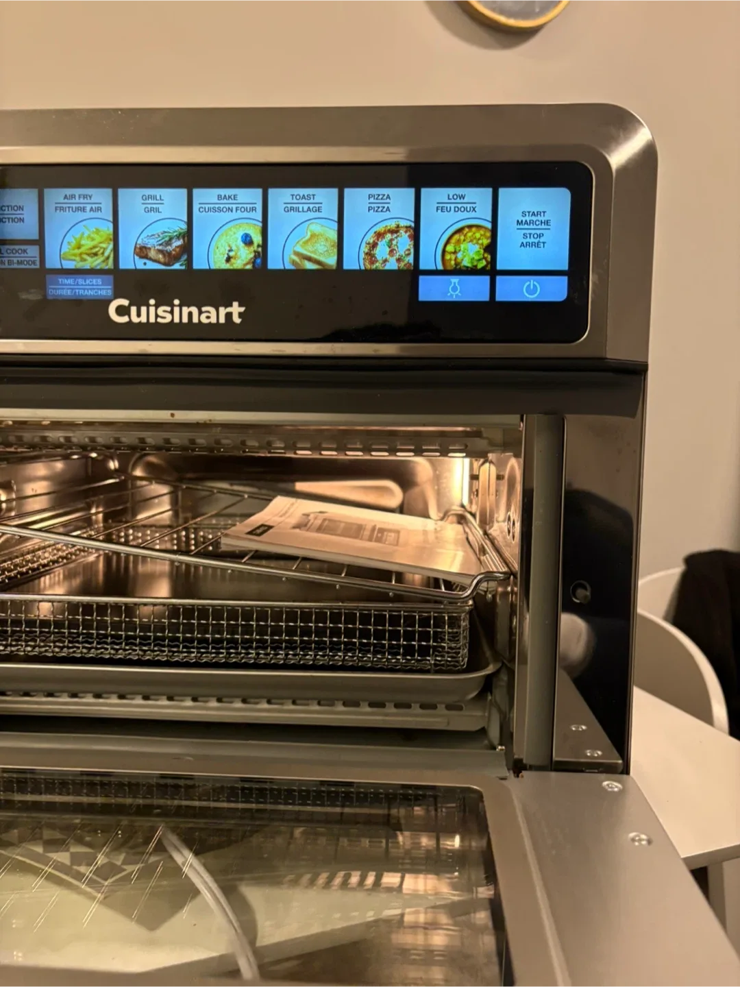 Digital Touch Airfryer Oven - Like New!