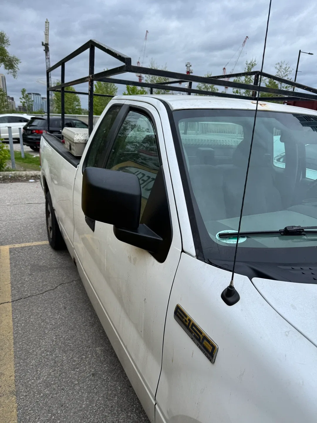 Ford F-150 Truck with Rack and Toolbox image indicator(5)