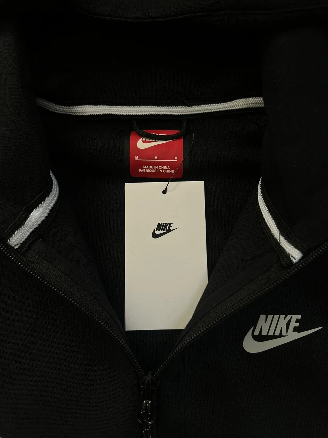 Black Nike Sportswear Tech Fleece Reflective Set image indicator(2)