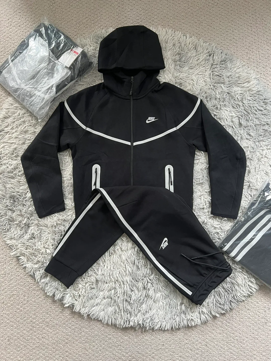 Black Nike Sportswear Tech Fleece Reflective Set