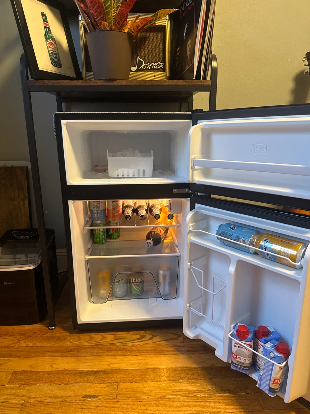 Whirlpool Mini Fridge - Great Condition! - photo 2
