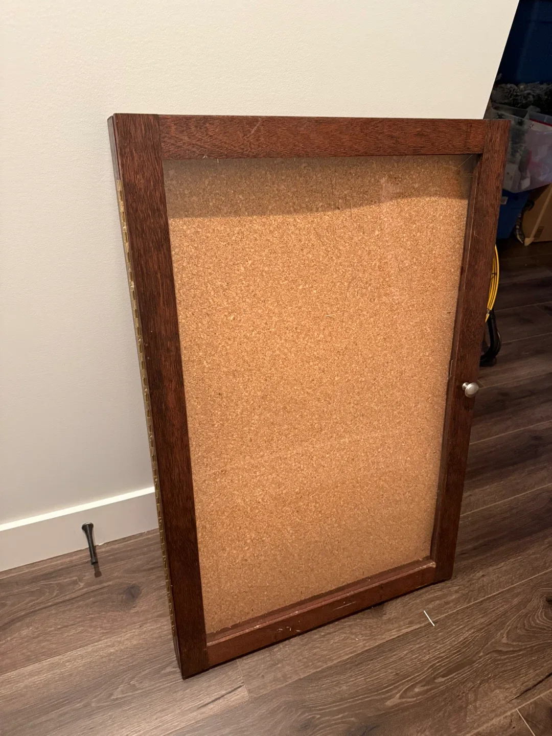 Cork Board with Wooden Frame image indicator(2)