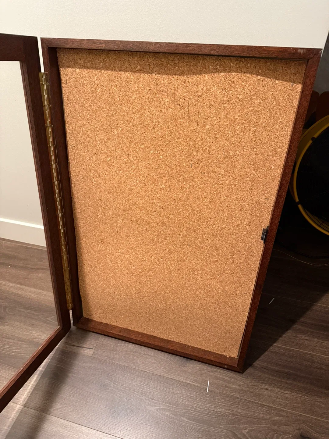 Cork Board with Wooden Frame image indicator(4)