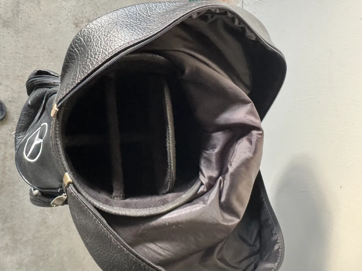 Mercedes-Benz Black Golf Bag image indicator(5)