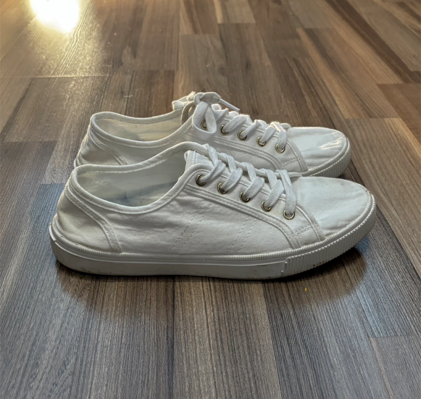 White Shoes | Women’s Size 7 - photo 3