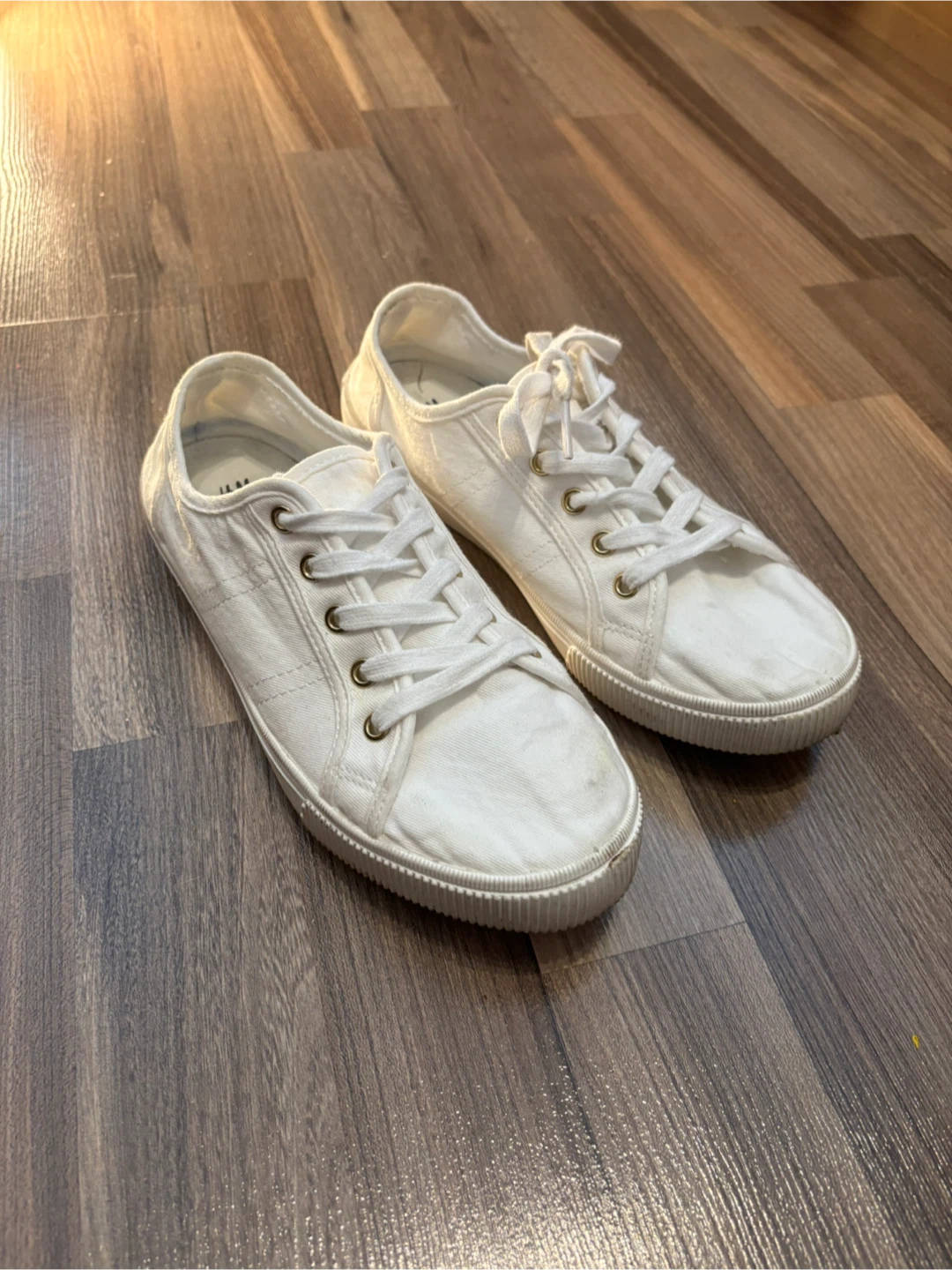 White Shoes | Women’s Size 7
