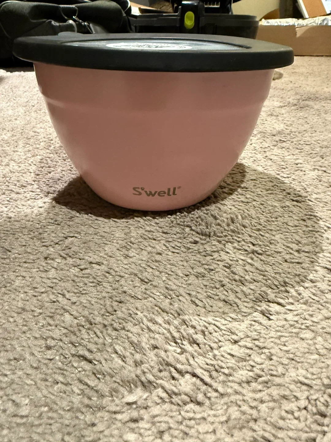 S'well Pink travel salad Bowl with Lid