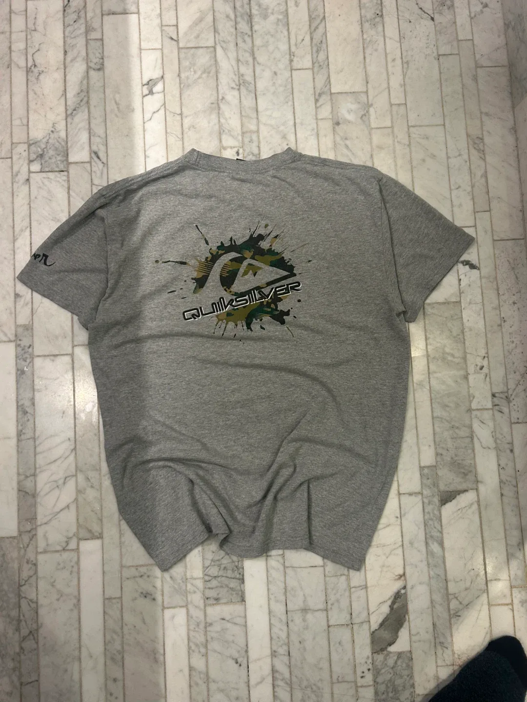 Quiksilver Grey T-Shirt Size M