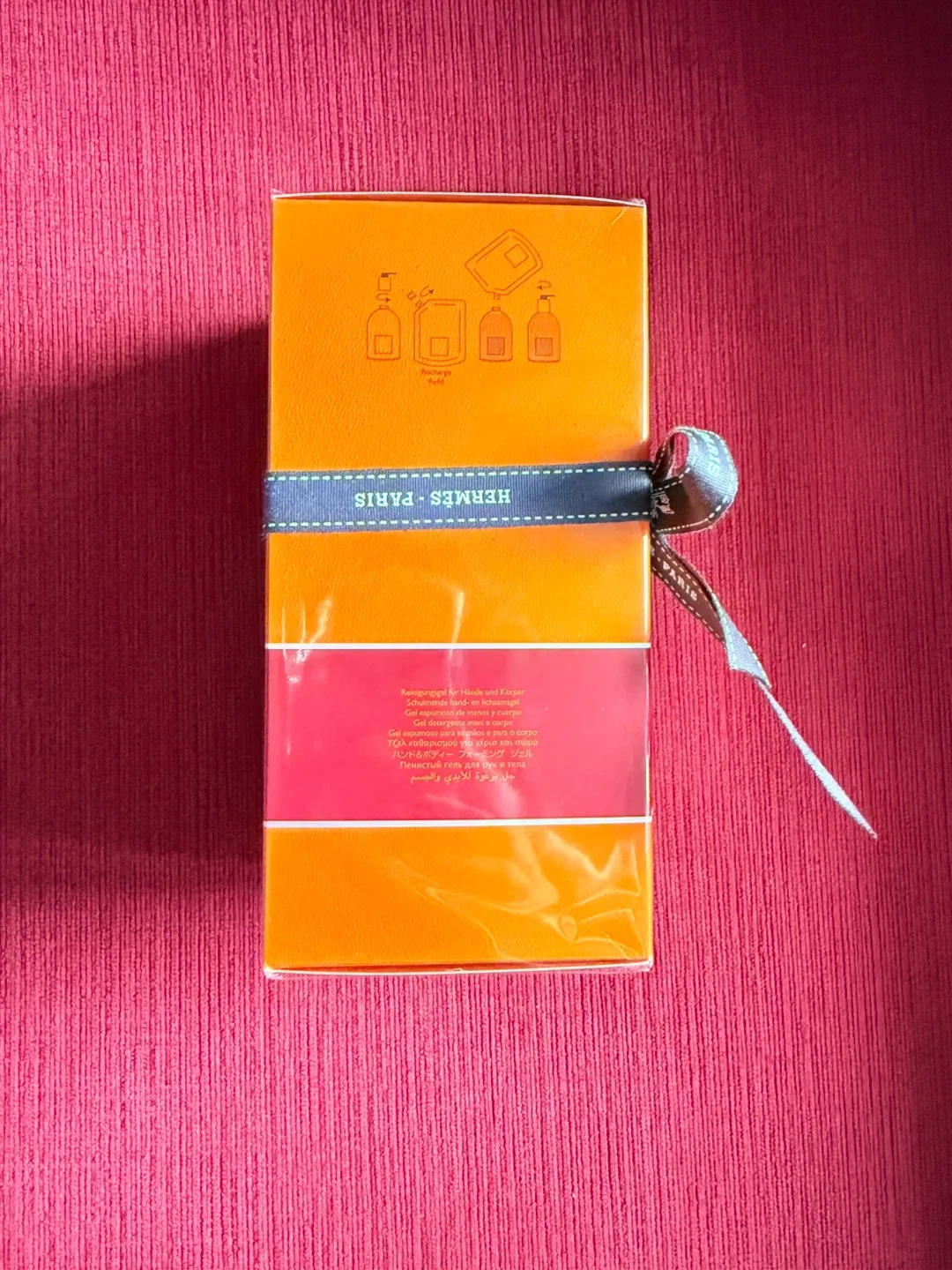 Hermes Eau de rhubarbe ecarlate Cleansing Gel - 300 ML image indicator(4)