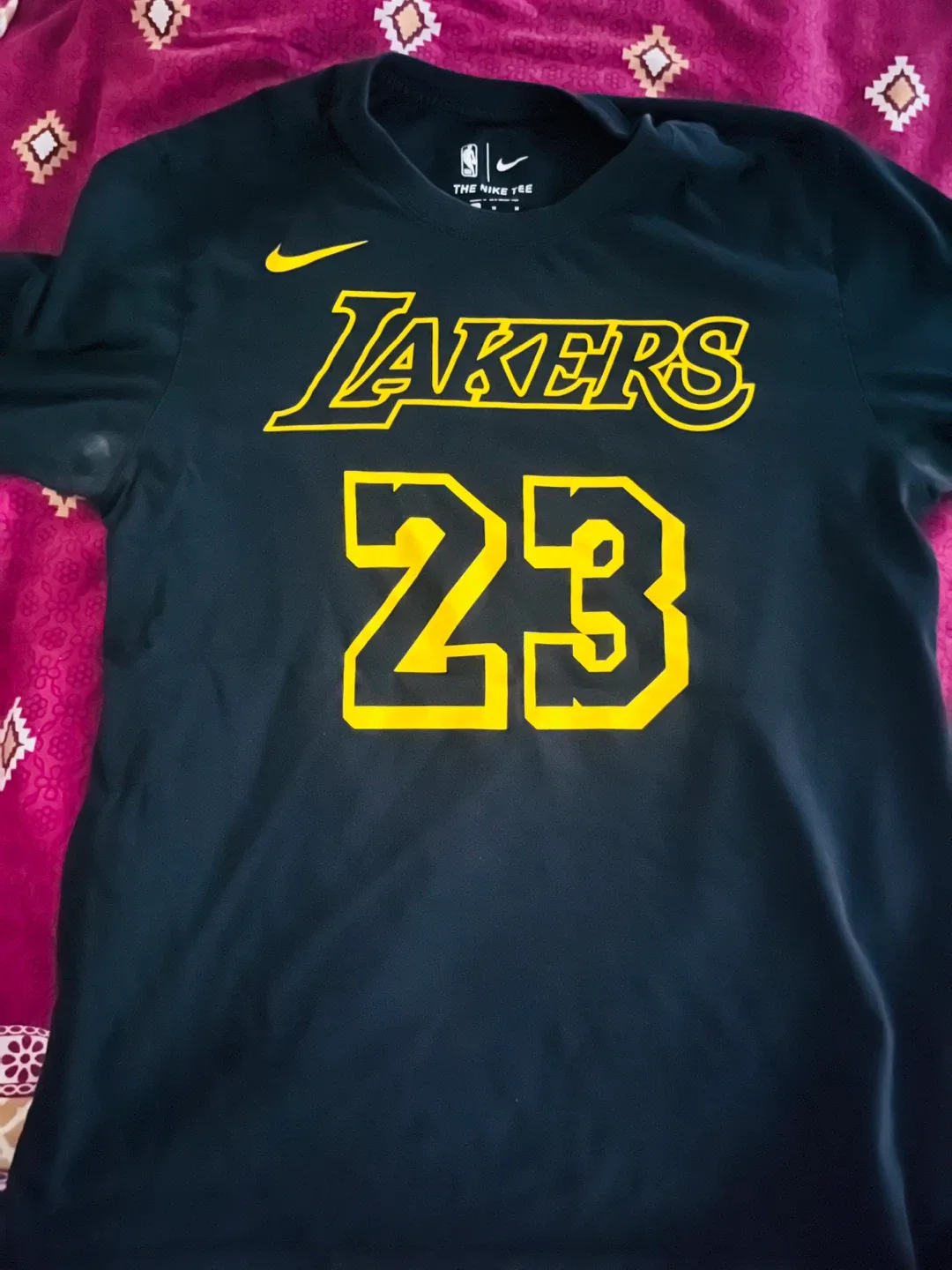Nike NBA Lakers Lebron James #23 Tee - Size M
