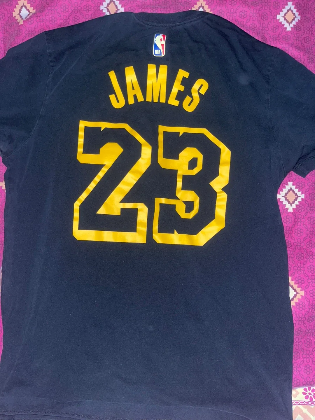 Nike NBA Lakers Lebron James #23 Tee - Size M image indicator(2)