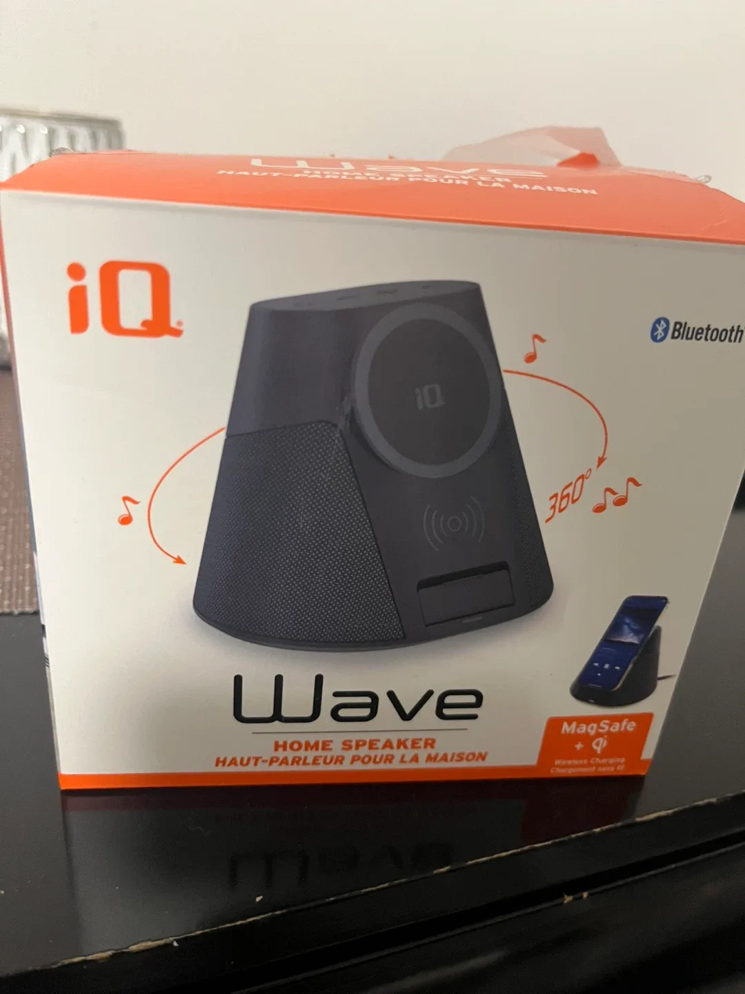 iQ Wave Home Speaker w/ MagSafe Charger image indicator(3)
