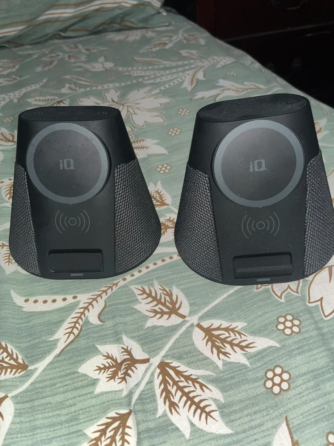 iQ Wave Home Speaker w/ MagSafe Charger