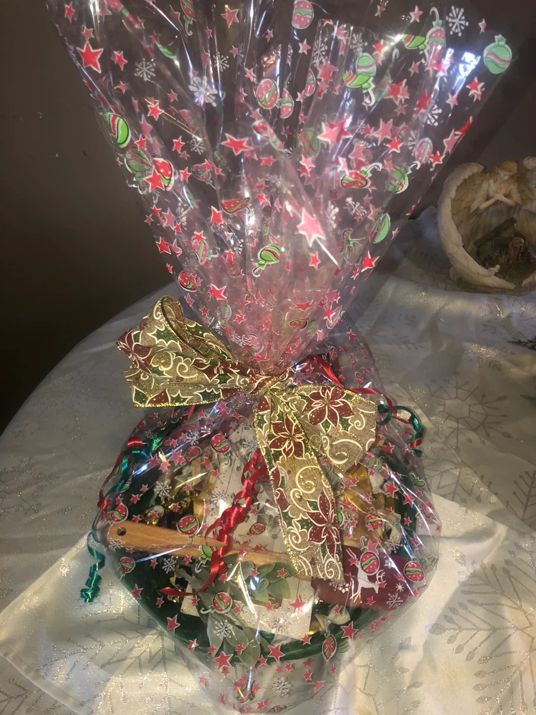 🎄 Baking Gift Basket: Huge Book, Cutters, Spatulas