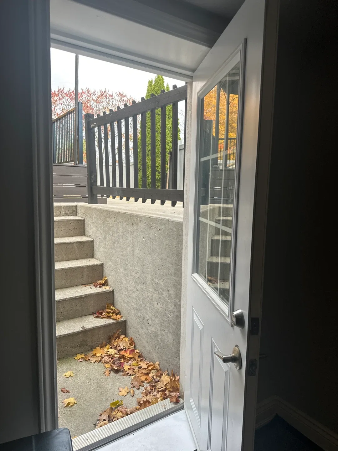 Bachelor for rent near Mavis and 407 image indicator(2)