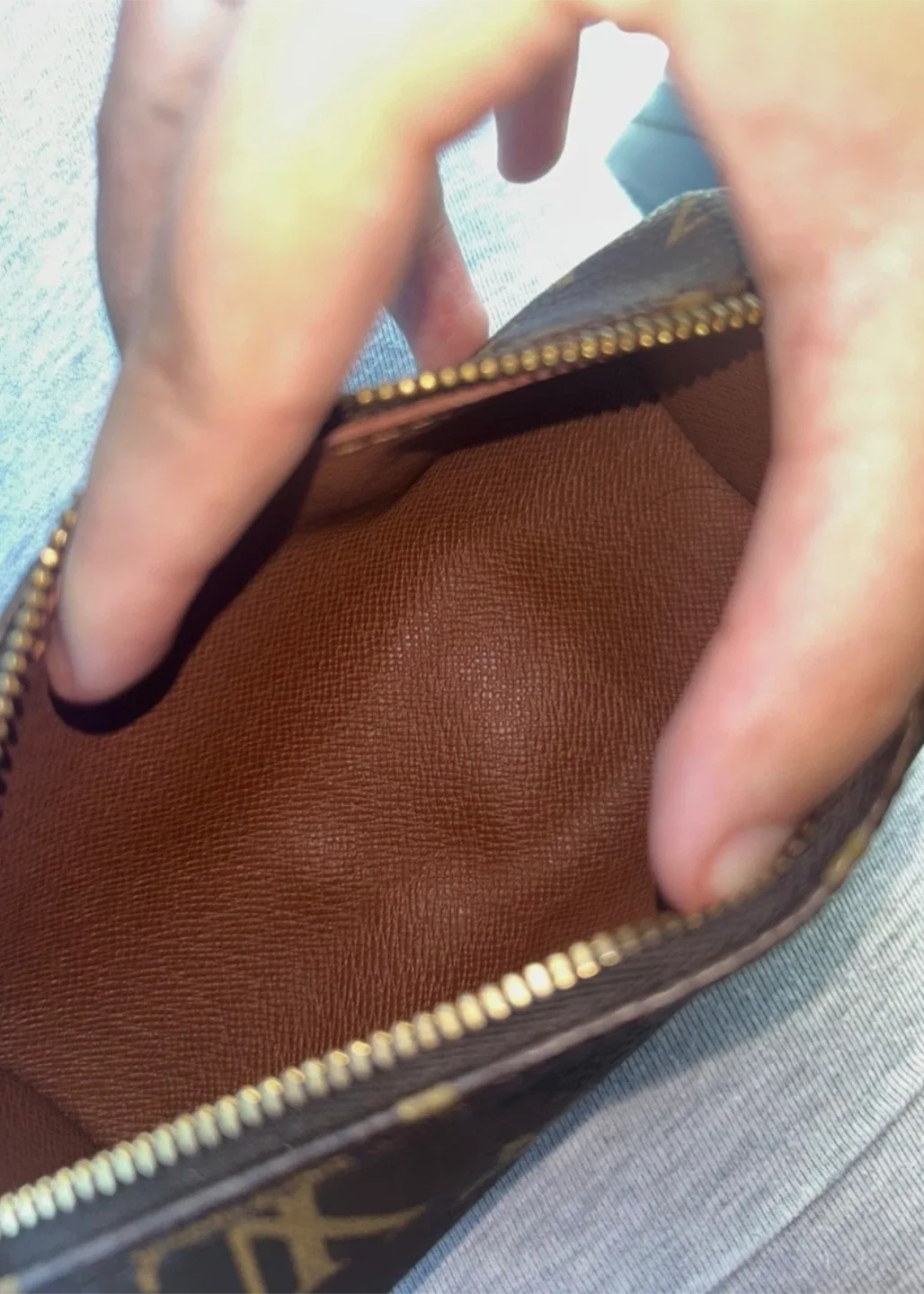 VINTAGE Louis Vuitton Mini Papillon image indicator(4)