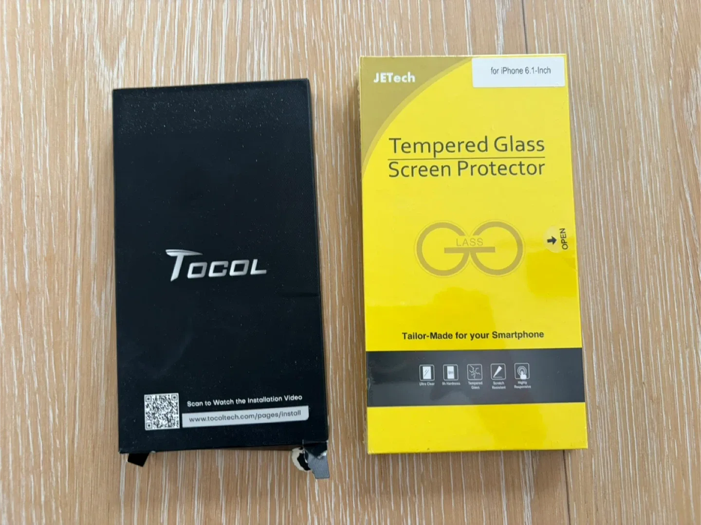 Unlocked iPhone 12 64GB White + 5 Screen Protectors image indicator(4)