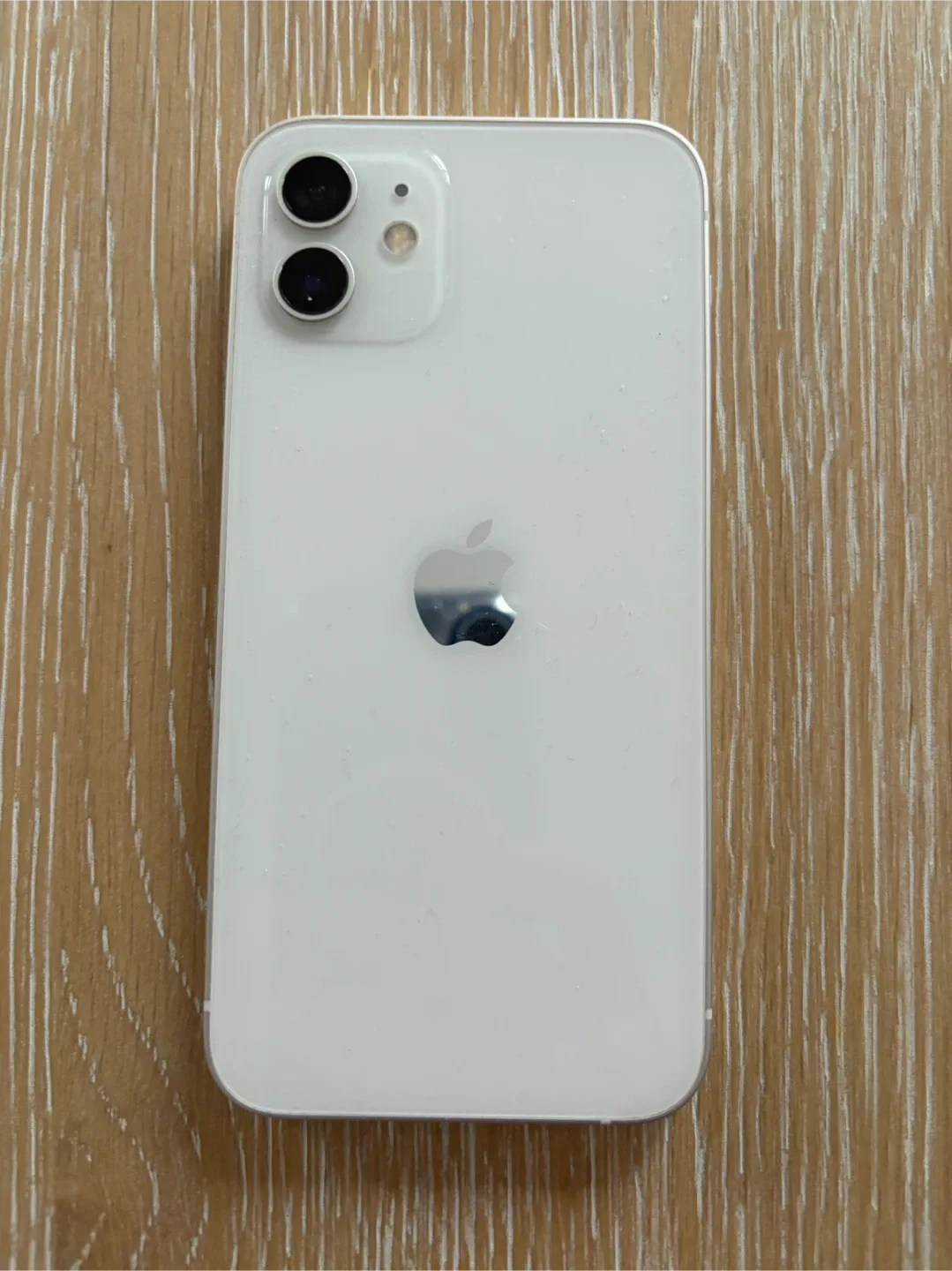 Unlocked iPhone 12 64GB White + 5 Screen Protectors image indicator(2)