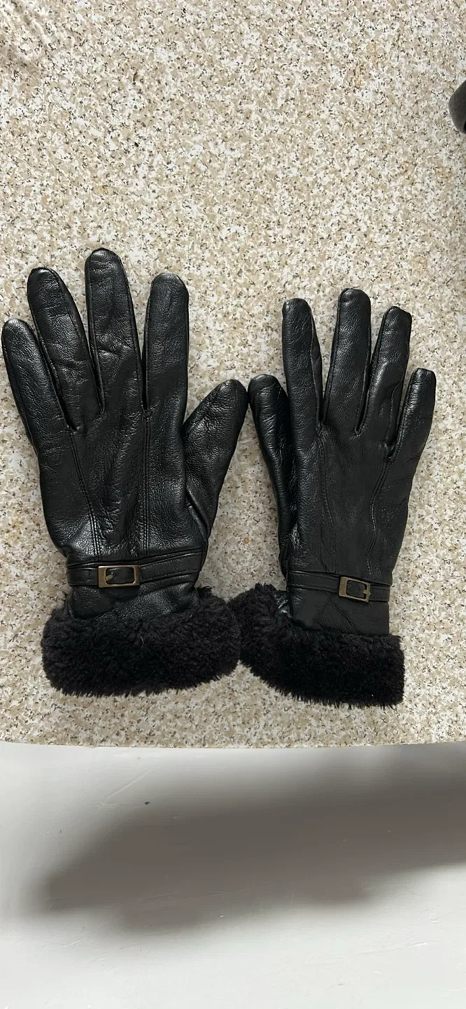 Black Leather Gloves with Fur Trim