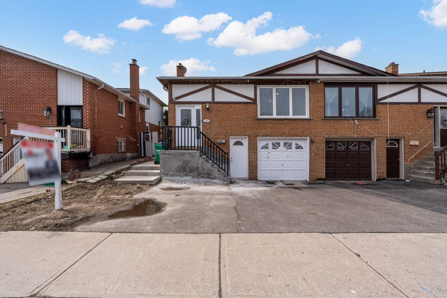 Freshly Renovated 2-Bedroom, 1-bathroom Walk-In Basement