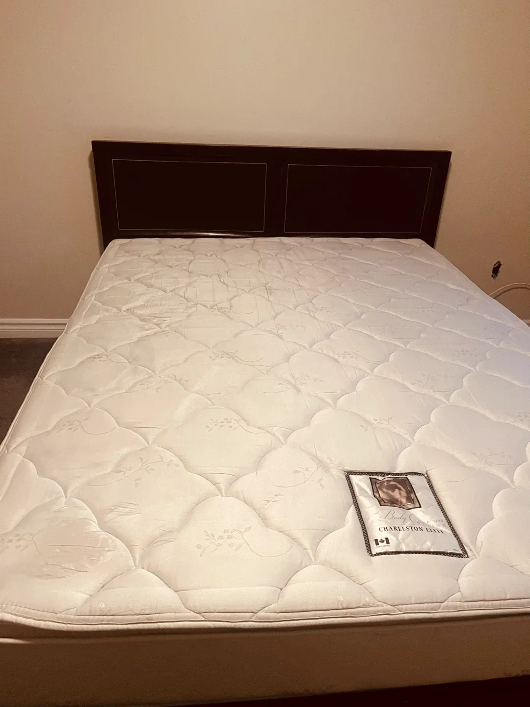 4 BEAUTIFUL BEDS, weekend. Sale image indicator(4)