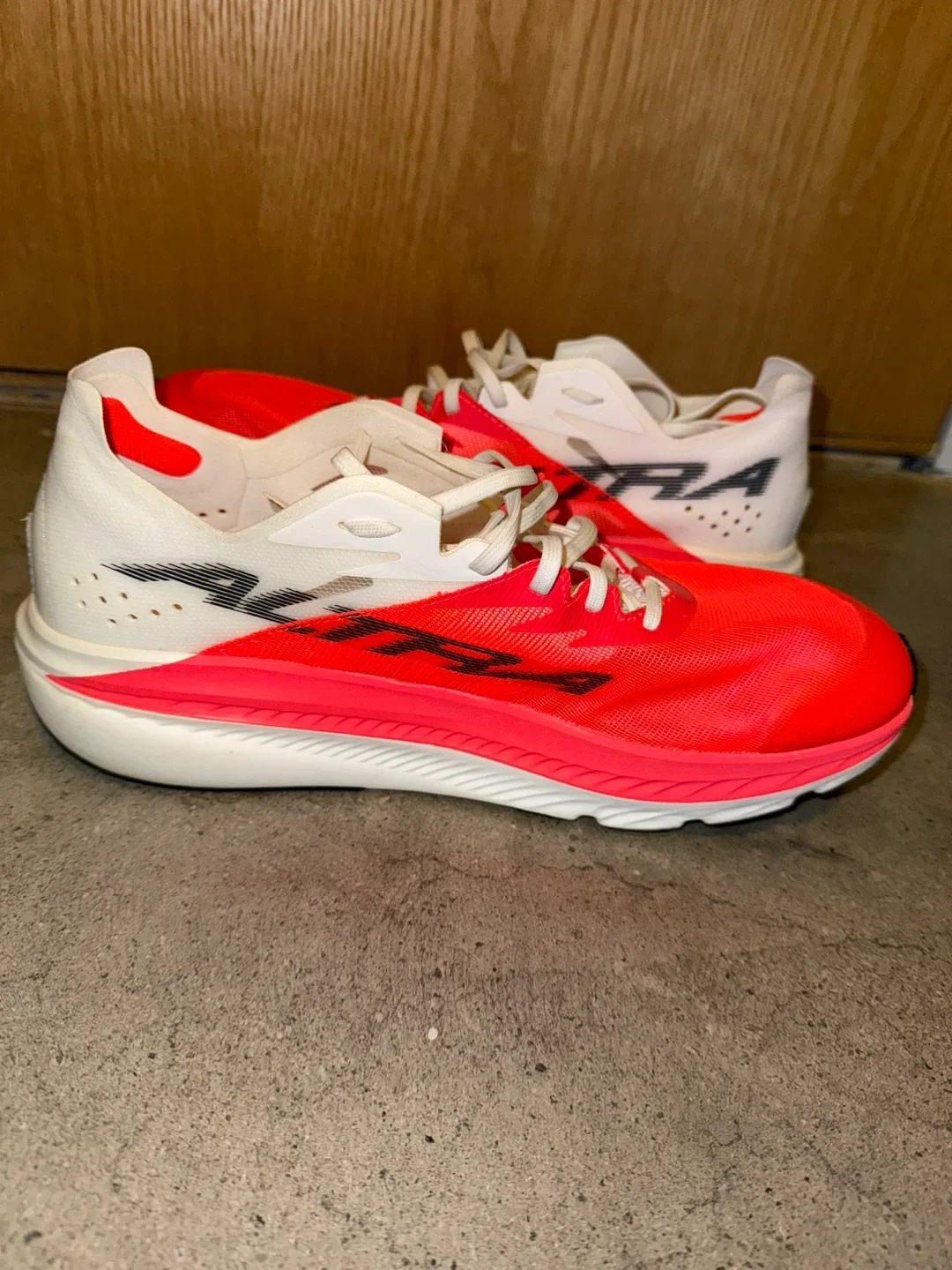 ALTRA Vanish Carbon 2 - Men's White / Coral - Size 11.5 image indicator(6)