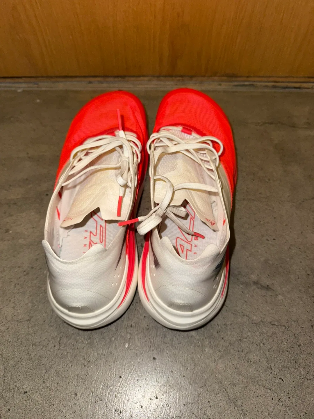 ALTRA Vanish Carbon 2 - Men's White / Coral - Size 11.5 image indicator(4)