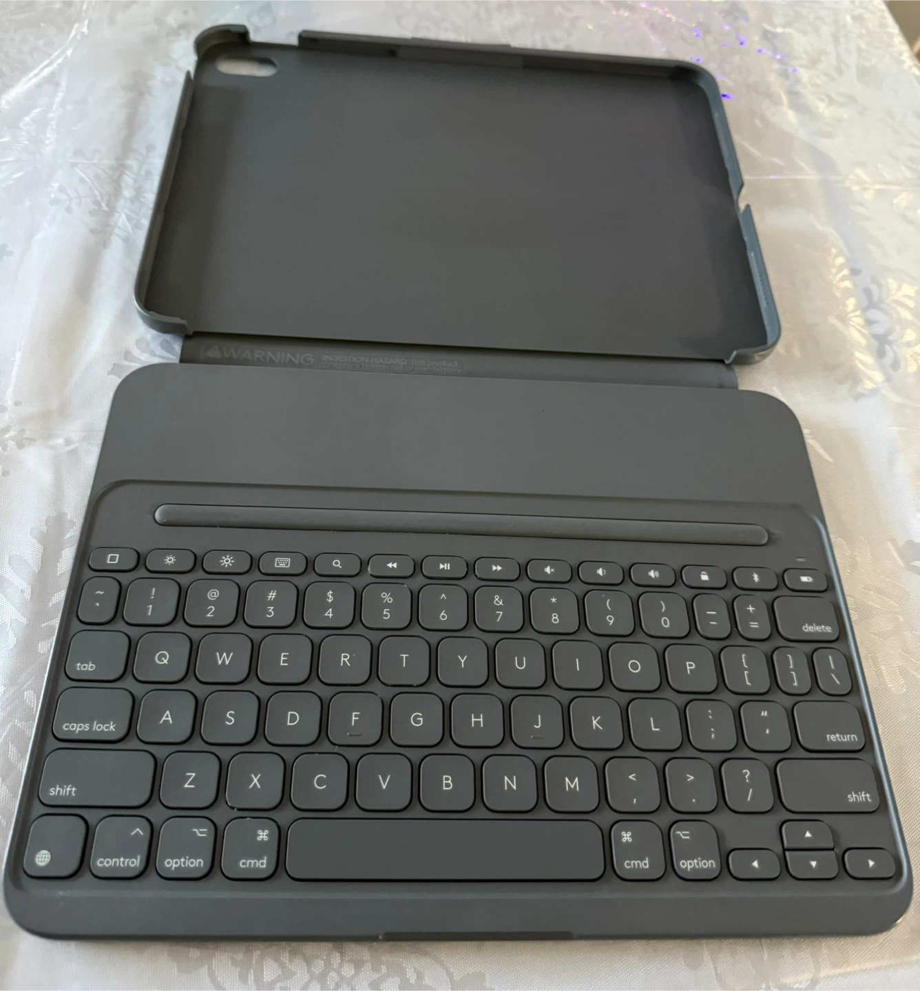 Logitech Slim Folio Keyboard Case for iPad (10th gen)