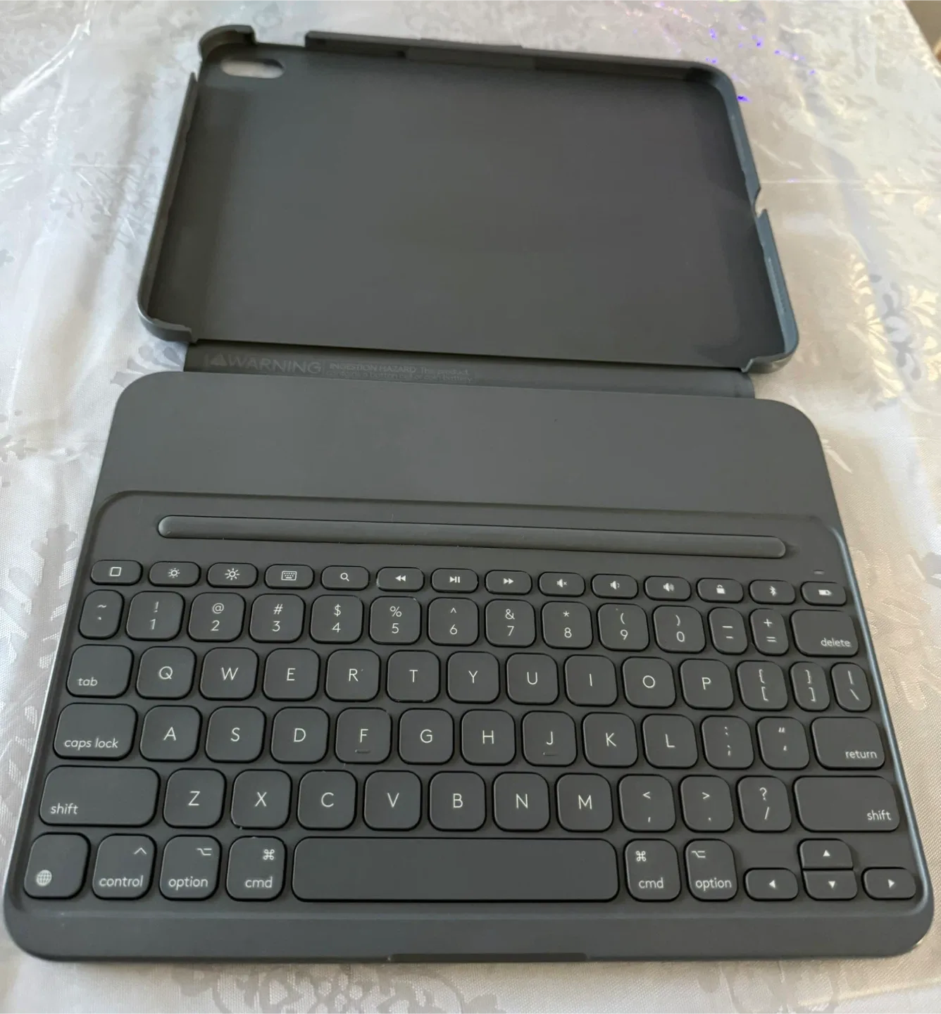 Logitech Slim Folio Keyboard Case for iPad (10th gen)