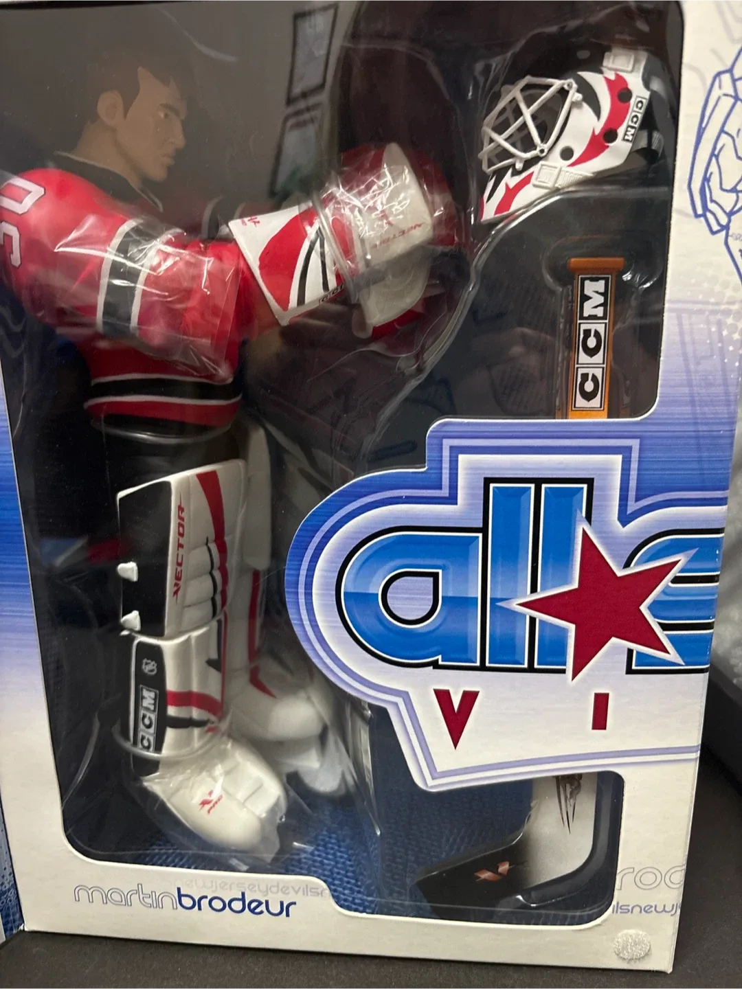 Martin Brodeur All-Star Vinyl Figure - New in Box! image indicator(2)