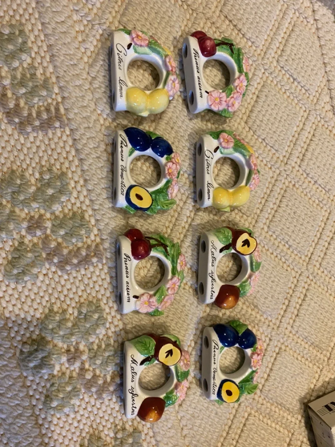 X2 sets Villeroy & Boch Fruits Napkin Rings image indicator(2)