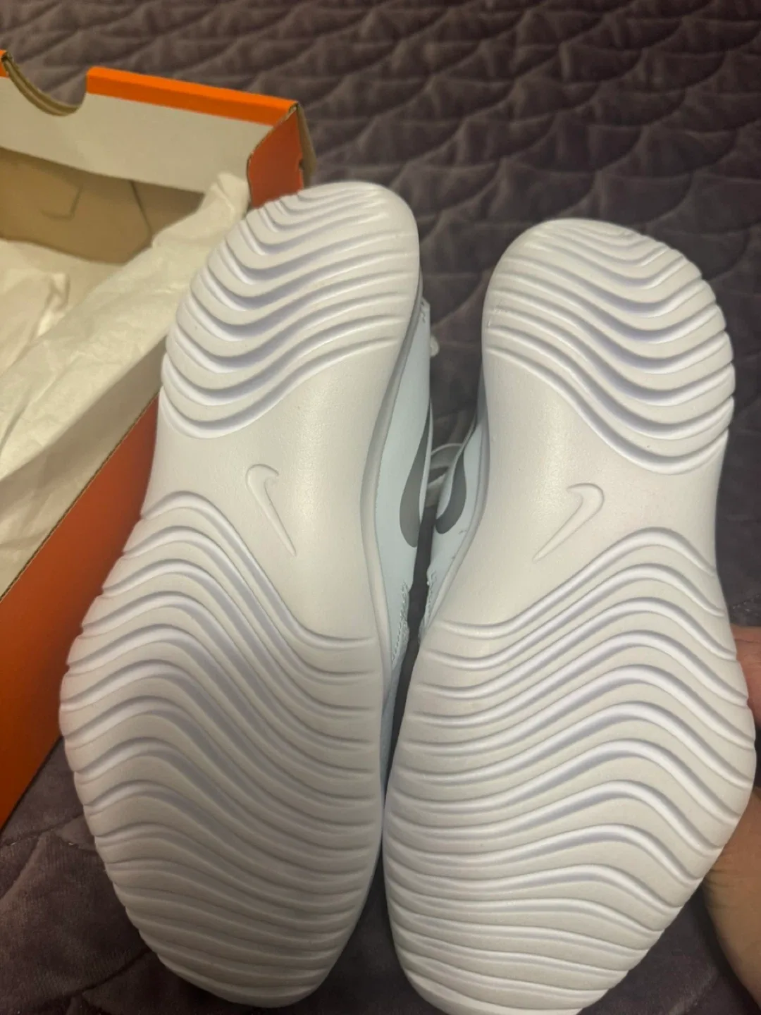 Nike Flex Runner (GS) Size 4Y image indicator(4)