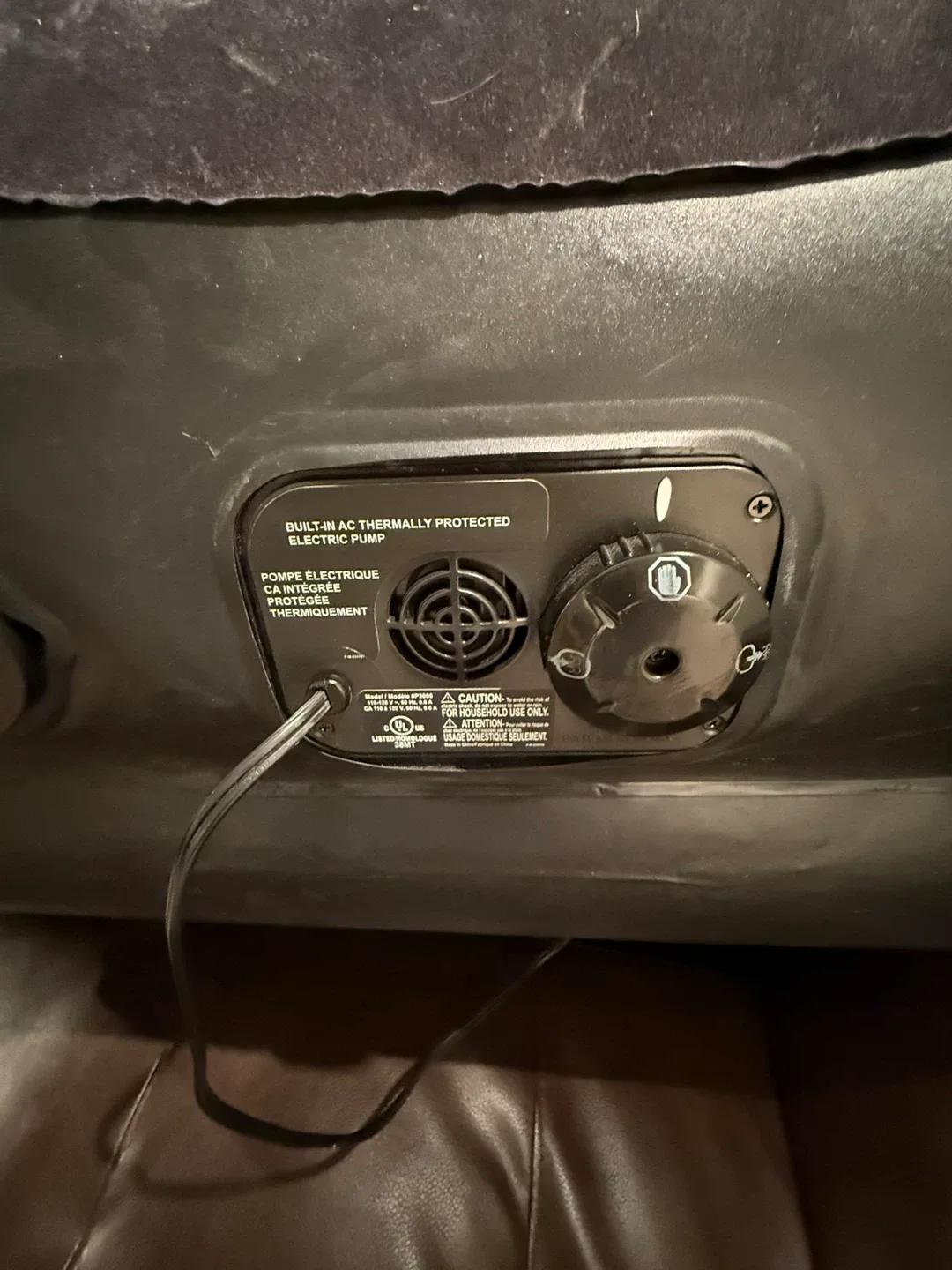 Air Mattress with Built-in Pump Queen size image indicator(2)