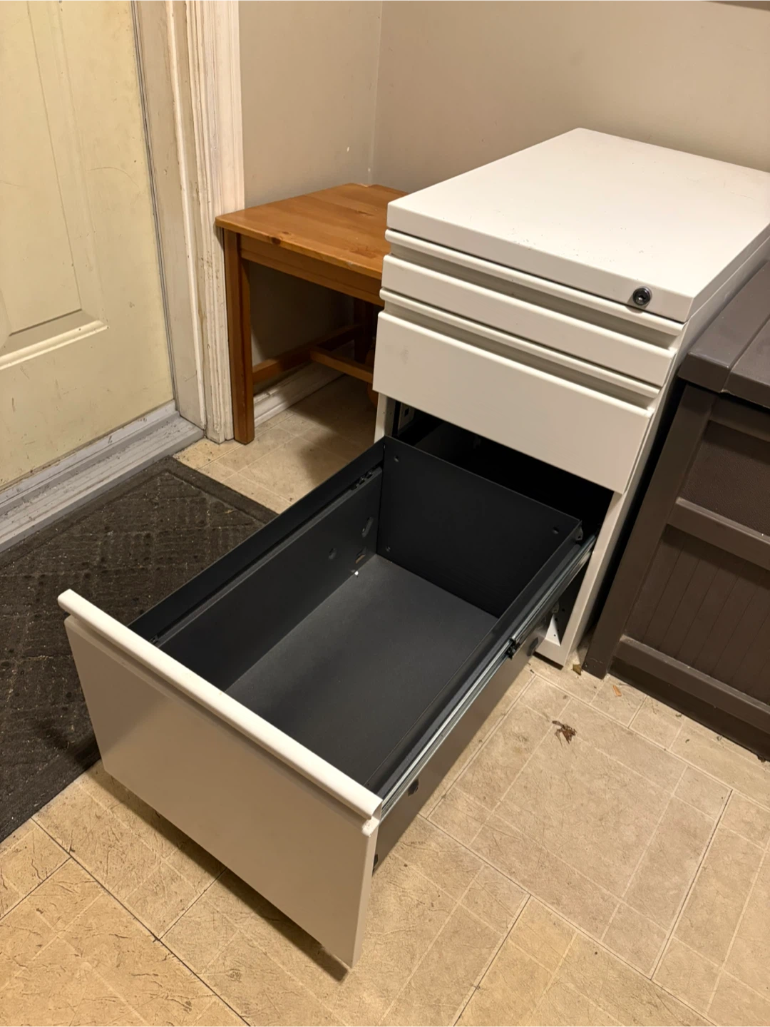 White Filing Cabinet - 3 Drawer - photo 4