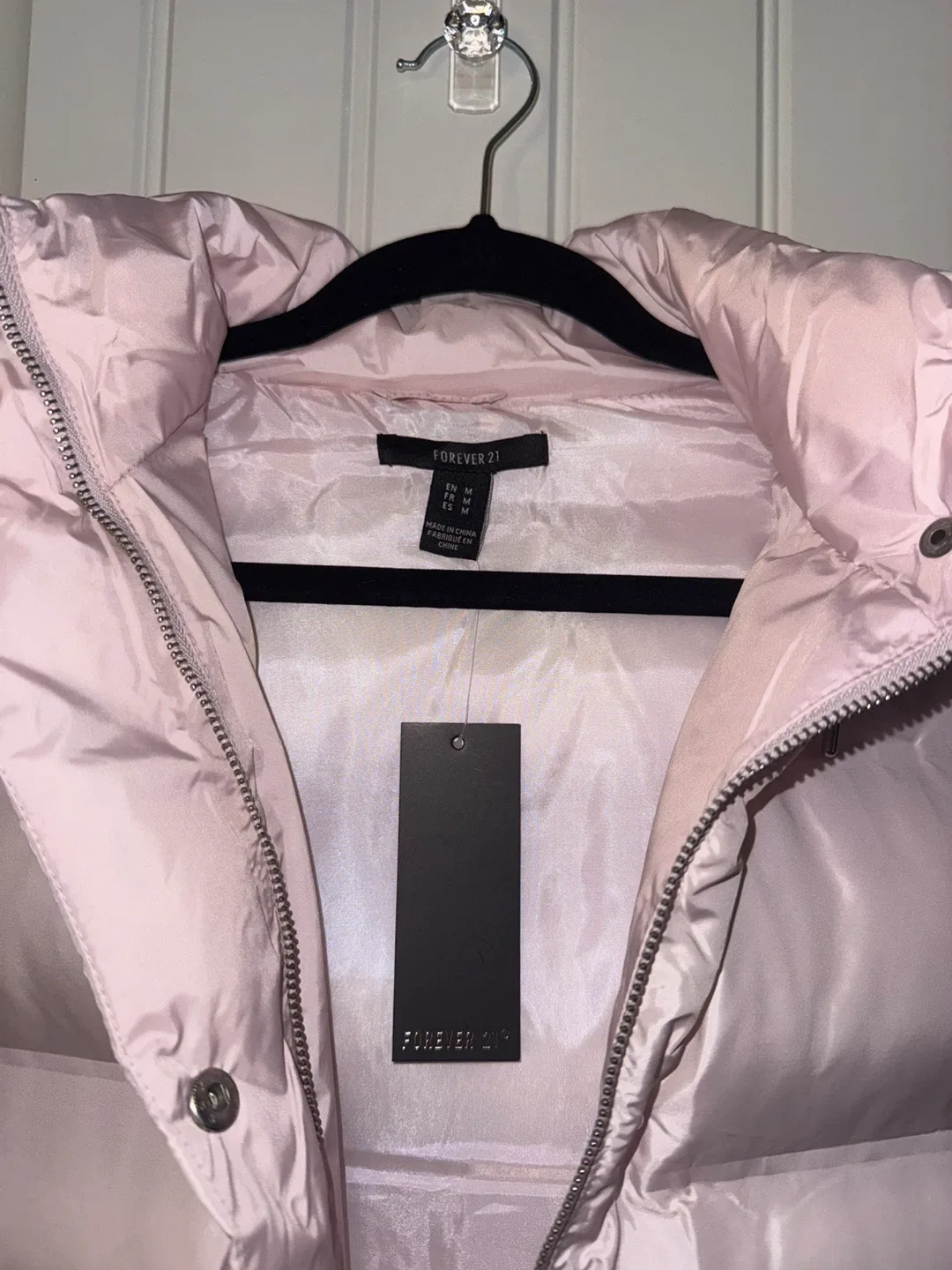 #Cleanout Forever 21 Puffer Vest - Size M/M image indicator(2)