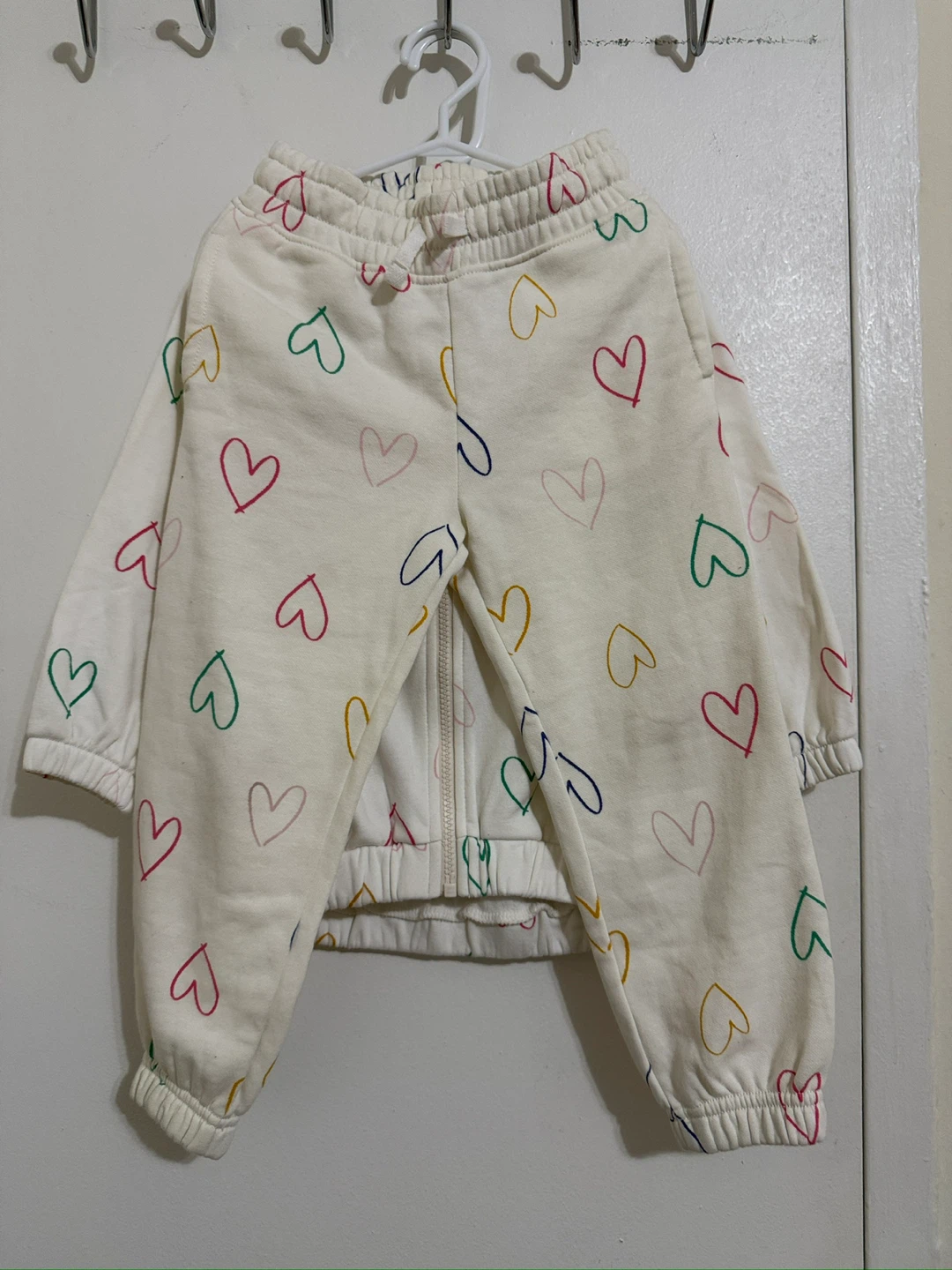 Old Navy Heart Print Tracksuit Set 4T - photo 3