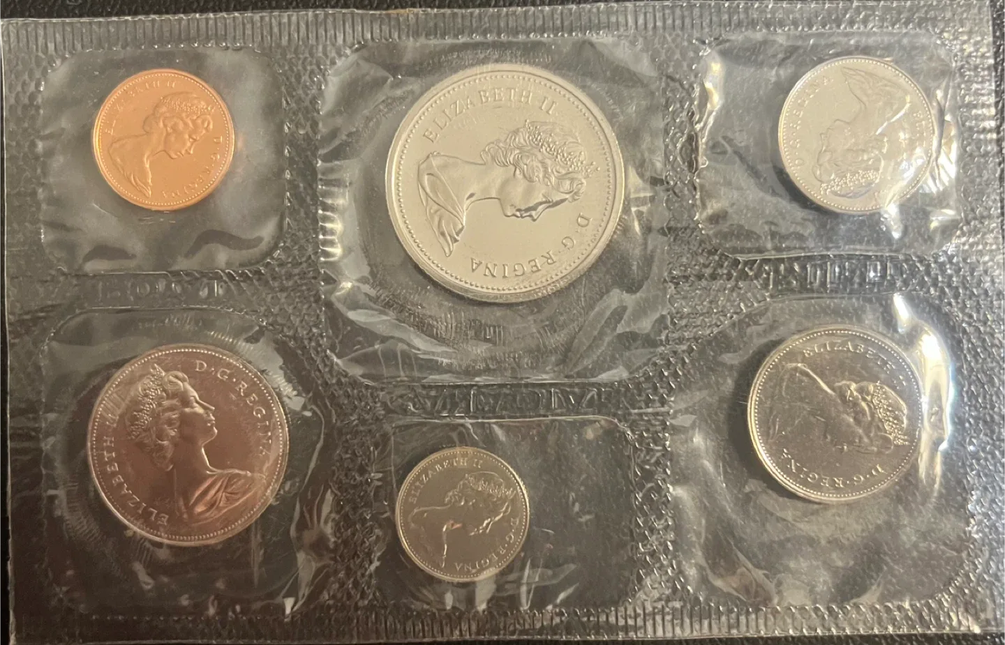 Vintage 1976 Canadian Coin Set image indicator(2)