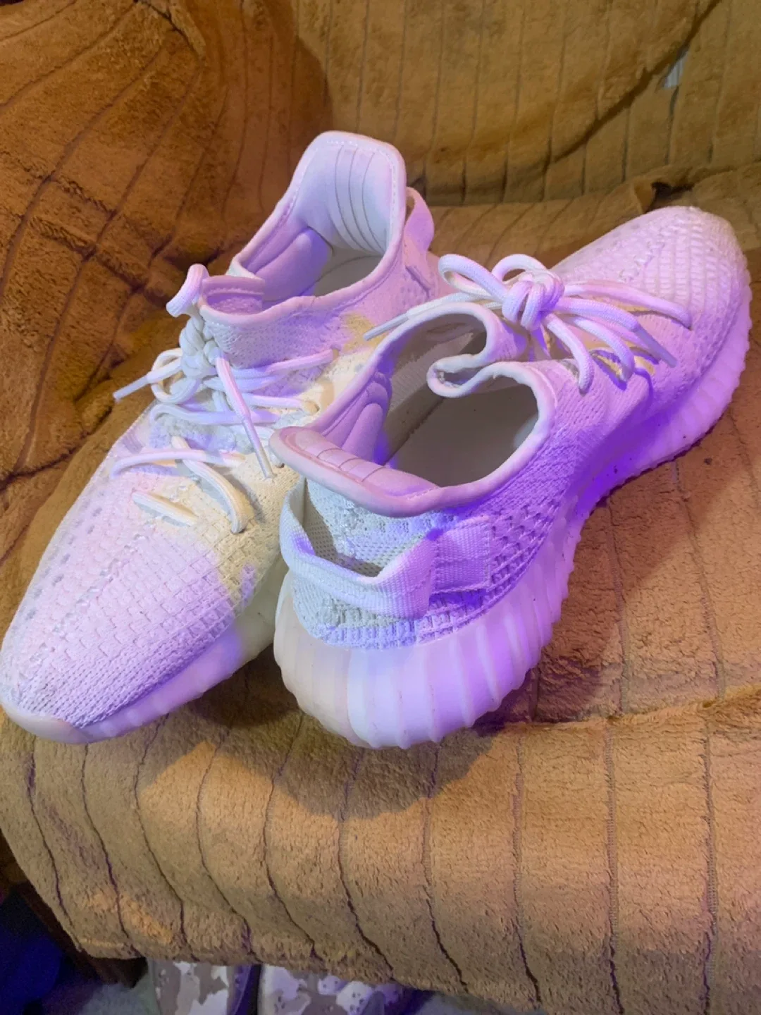 Adidas Yeezy Boost 350 V2 Cream/Triple White image indicator(2)