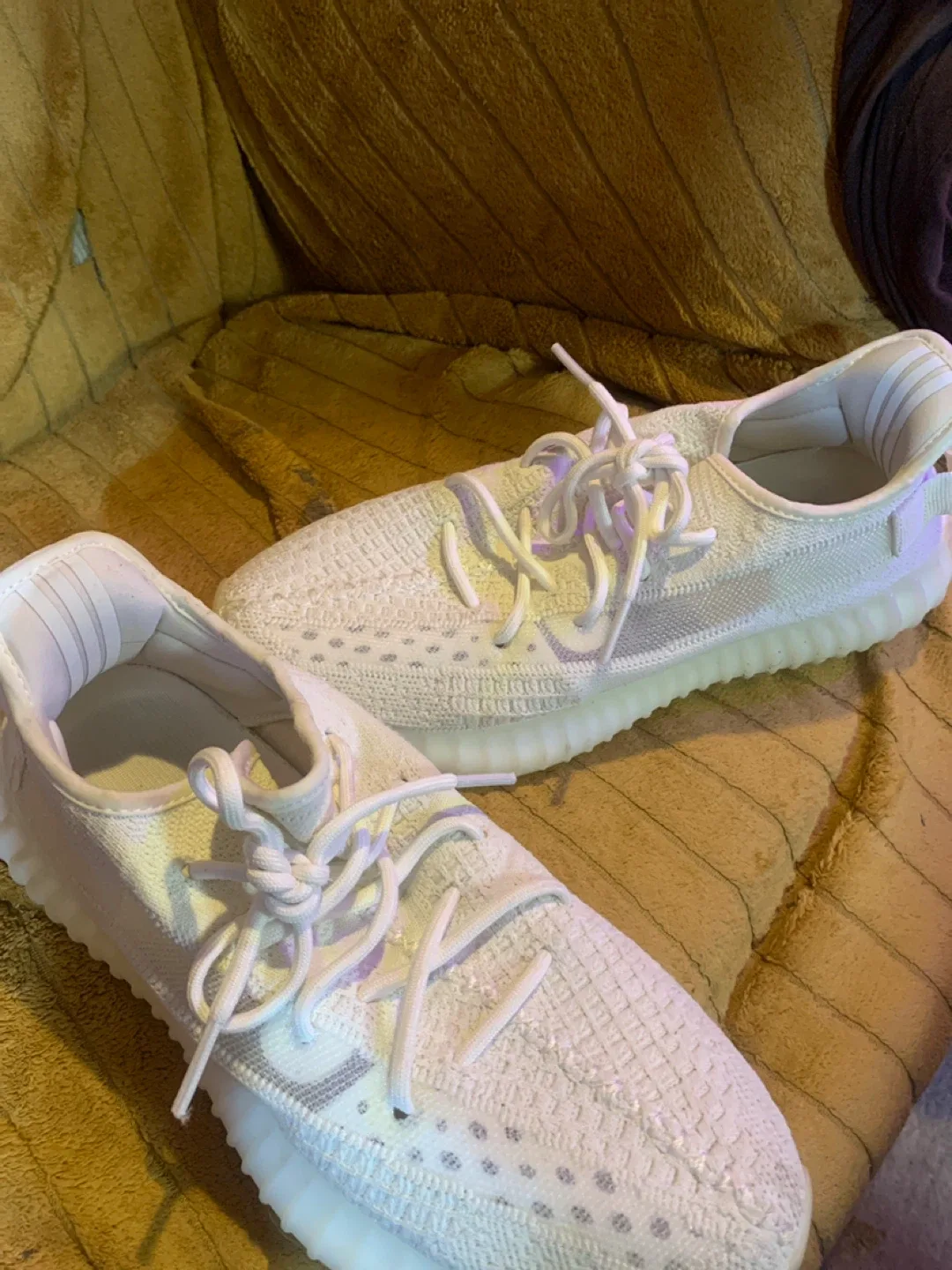 Adidas Yeezy Boost 350 V2 Cream/Triple White image indicator(3)